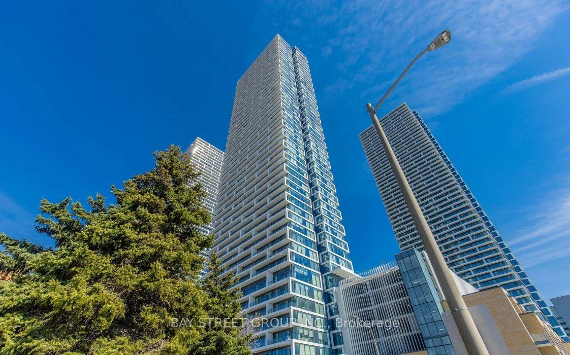 898, Portage, Vaughan Corporate Centre, Vaughan