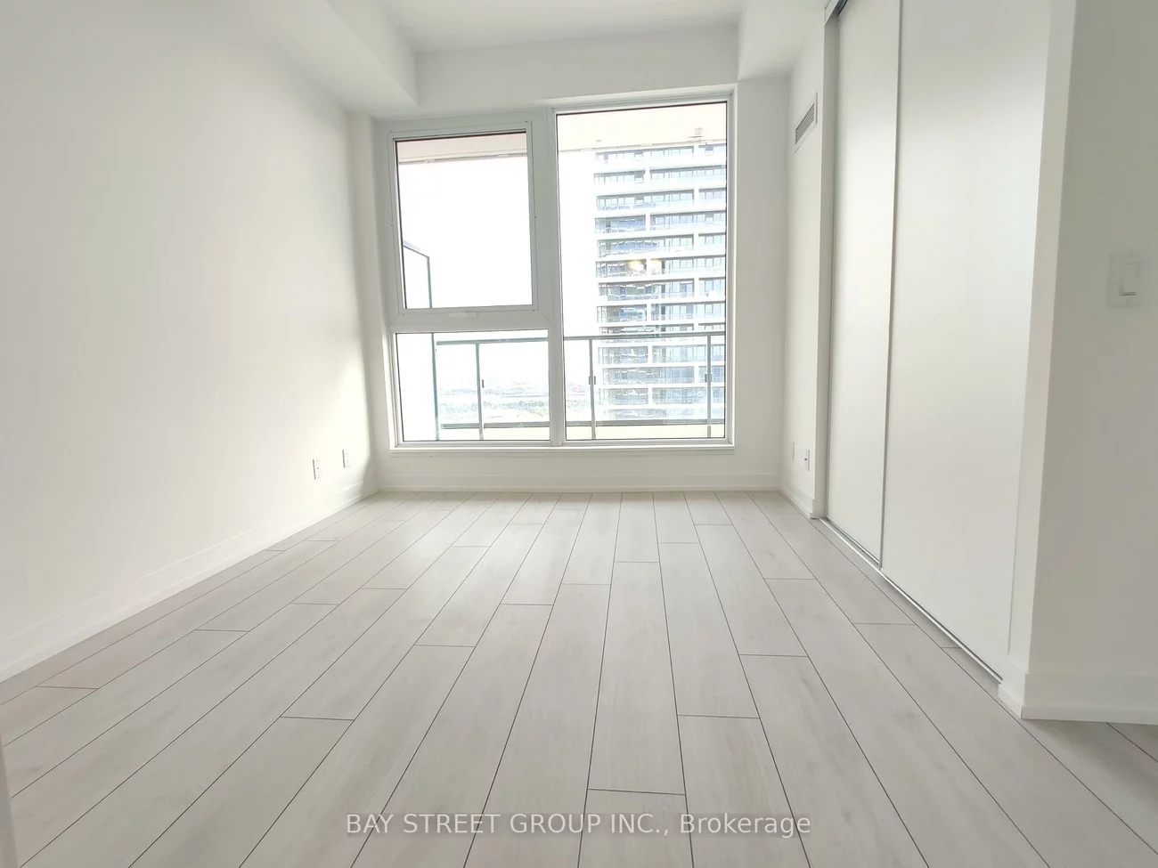 898, Portage, Vaughan Corporate Centre, Vaughan