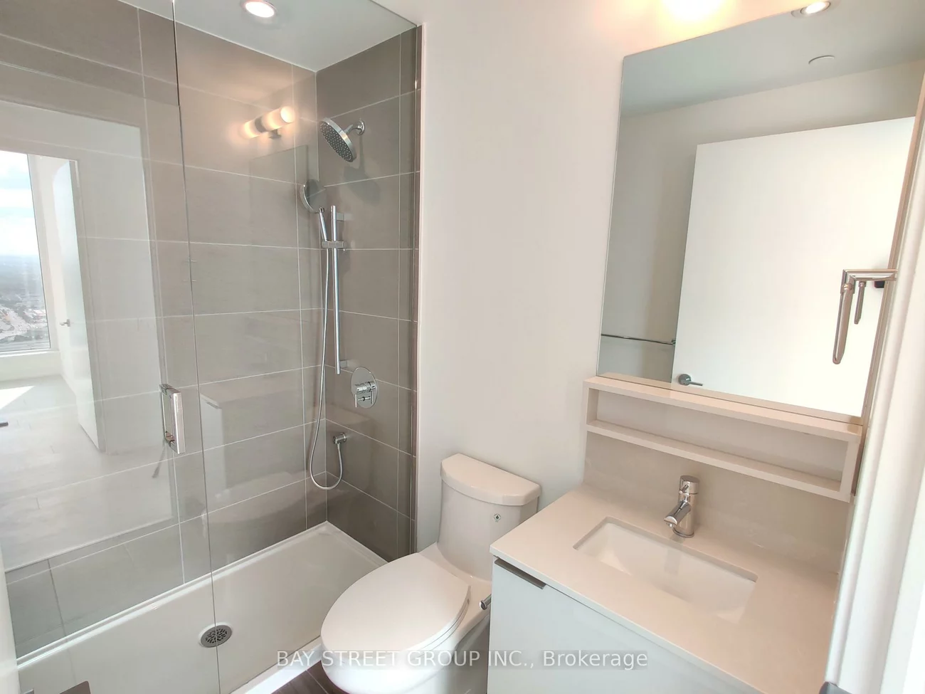 898, Portage, Vaughan Corporate Centre, Vaughan