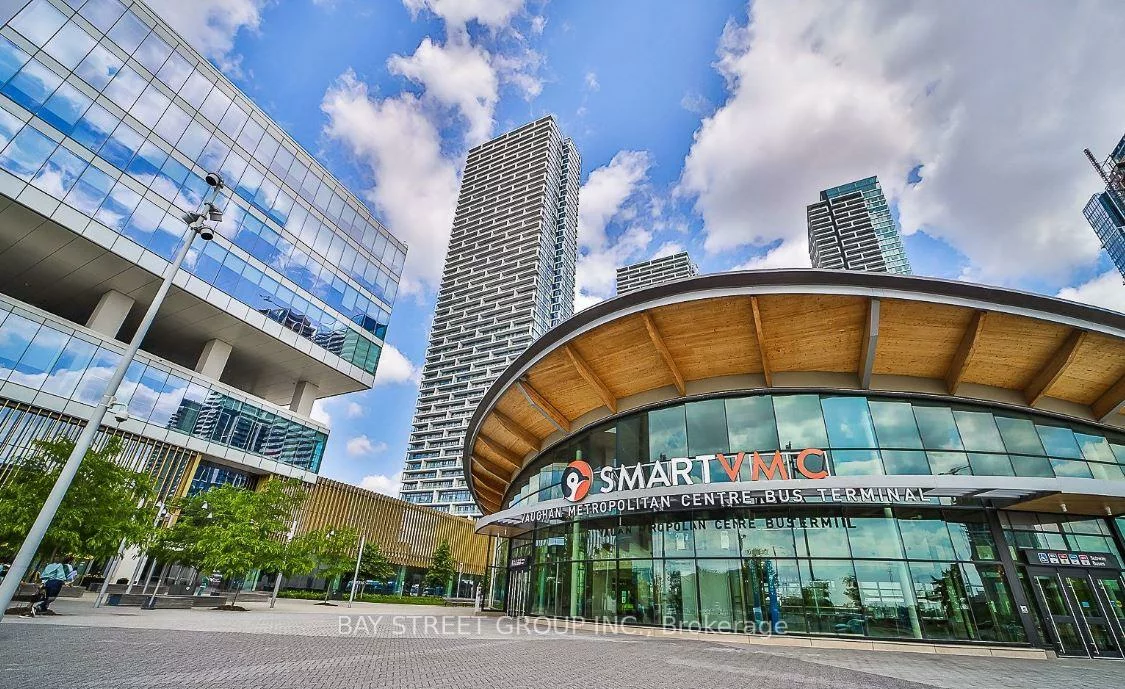 898, Portage, Vaughan Corporate Centre, Vaughan