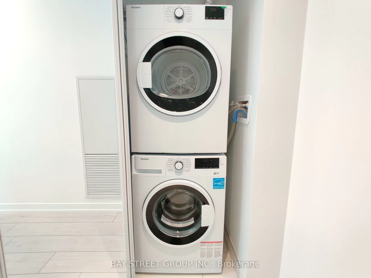 898, Portage, Vaughan Corporate Centre, Vaughan