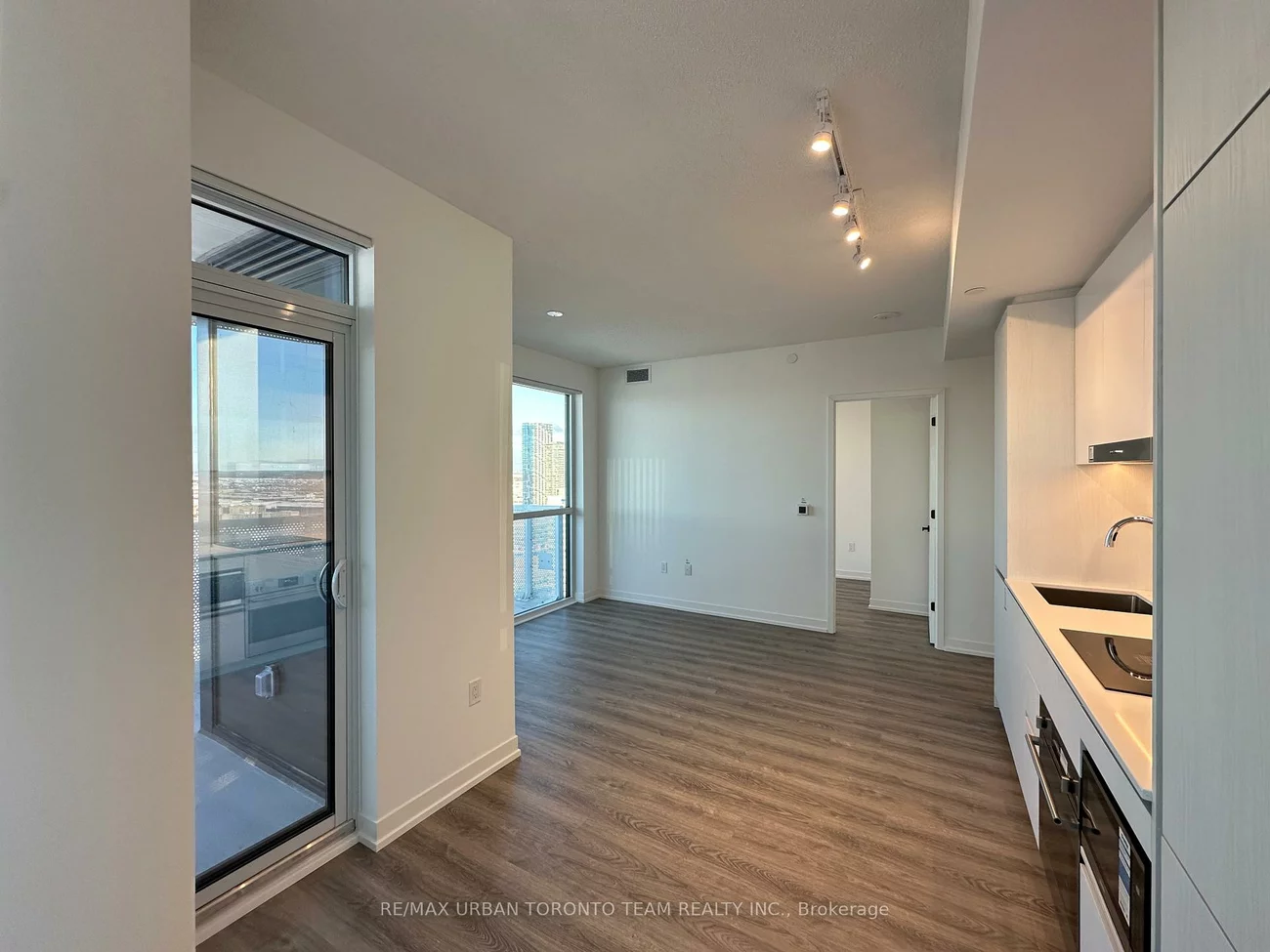 8, Interchange, Vaughan Corporate Centre, Vaughan