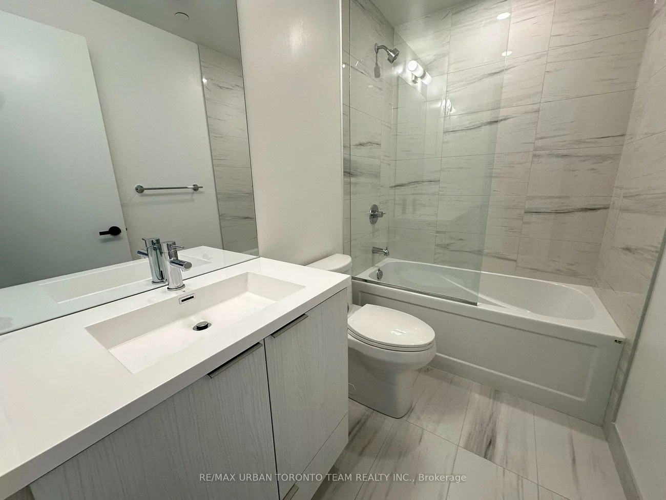 8, Interchange, Vaughan Corporate Centre, Vaughan