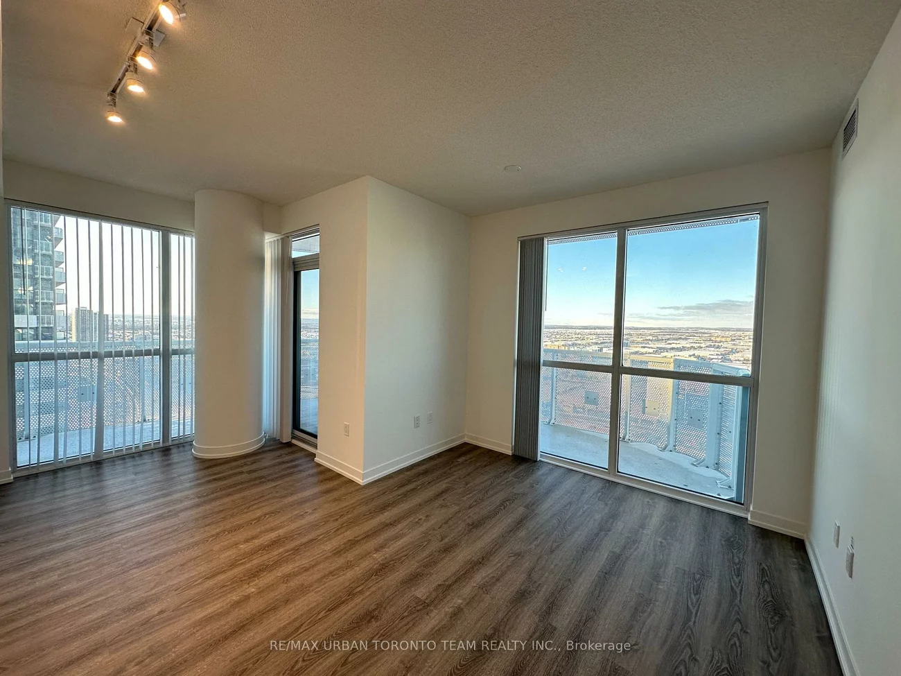 8, Interchange, Vaughan Corporate Centre, Vaughan