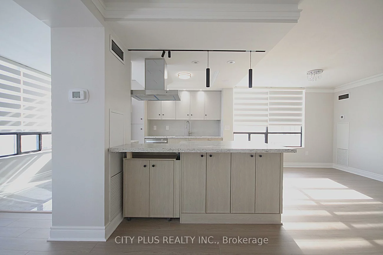 7460, Bathurst, Brownridge, Vaughan