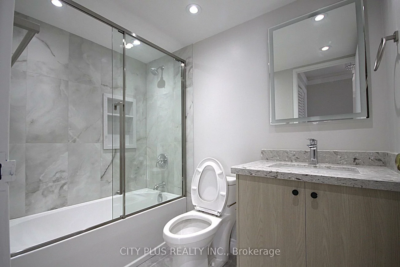 7460, Bathurst, Brownridge, Vaughan