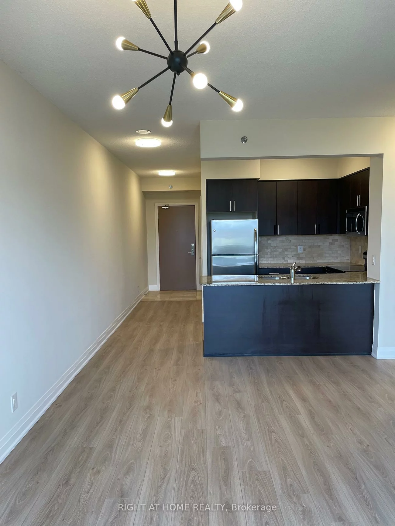 520, Steeles, Crestwood-Springfarm-Yorkhill, Vaughan