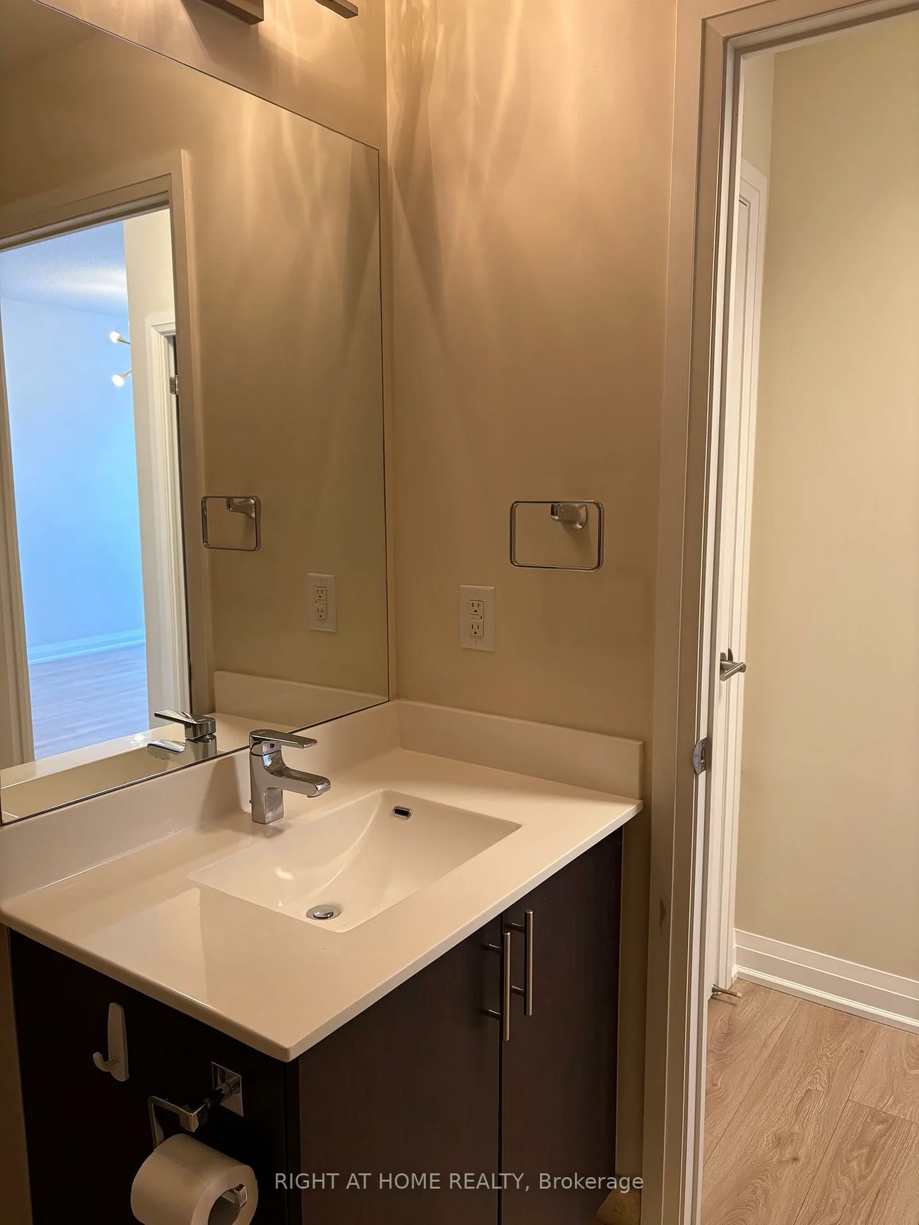 520, Steeles, Crestwood-Springfarm-Yorkhill, Vaughan