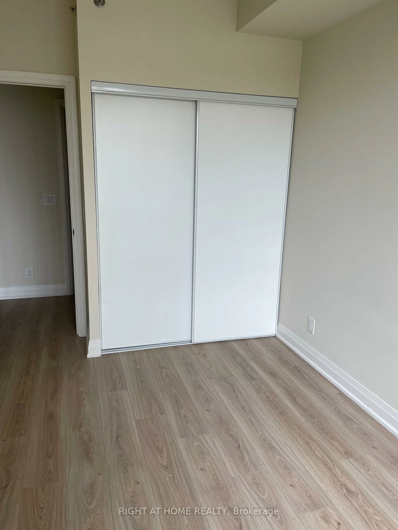 520, Steeles, Crestwood-Springfarm-Yorkhill, Vaughan