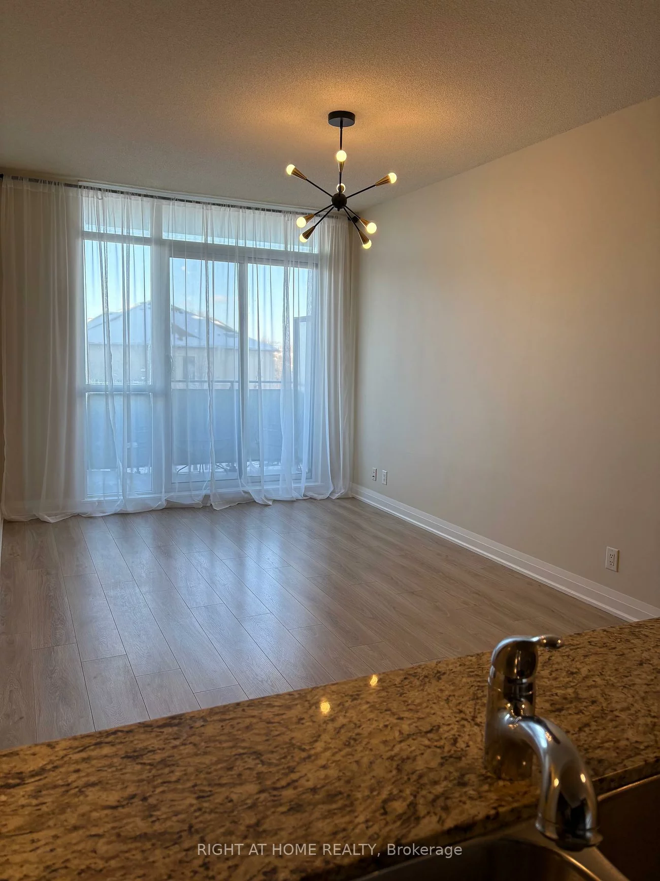 520, Steeles, Crestwood-Springfarm-Yorkhill, Vaughan