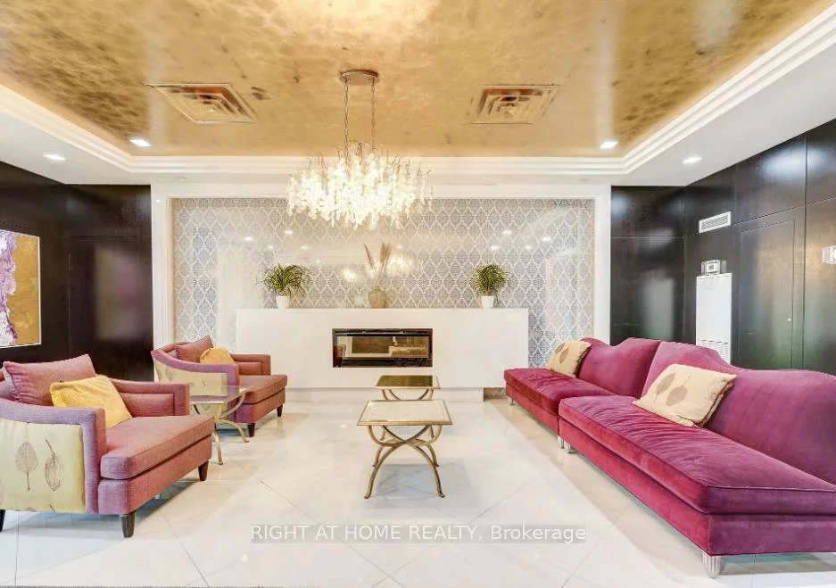 520, Steeles, Crestwood-Springfarm-Yorkhill, Vaughan