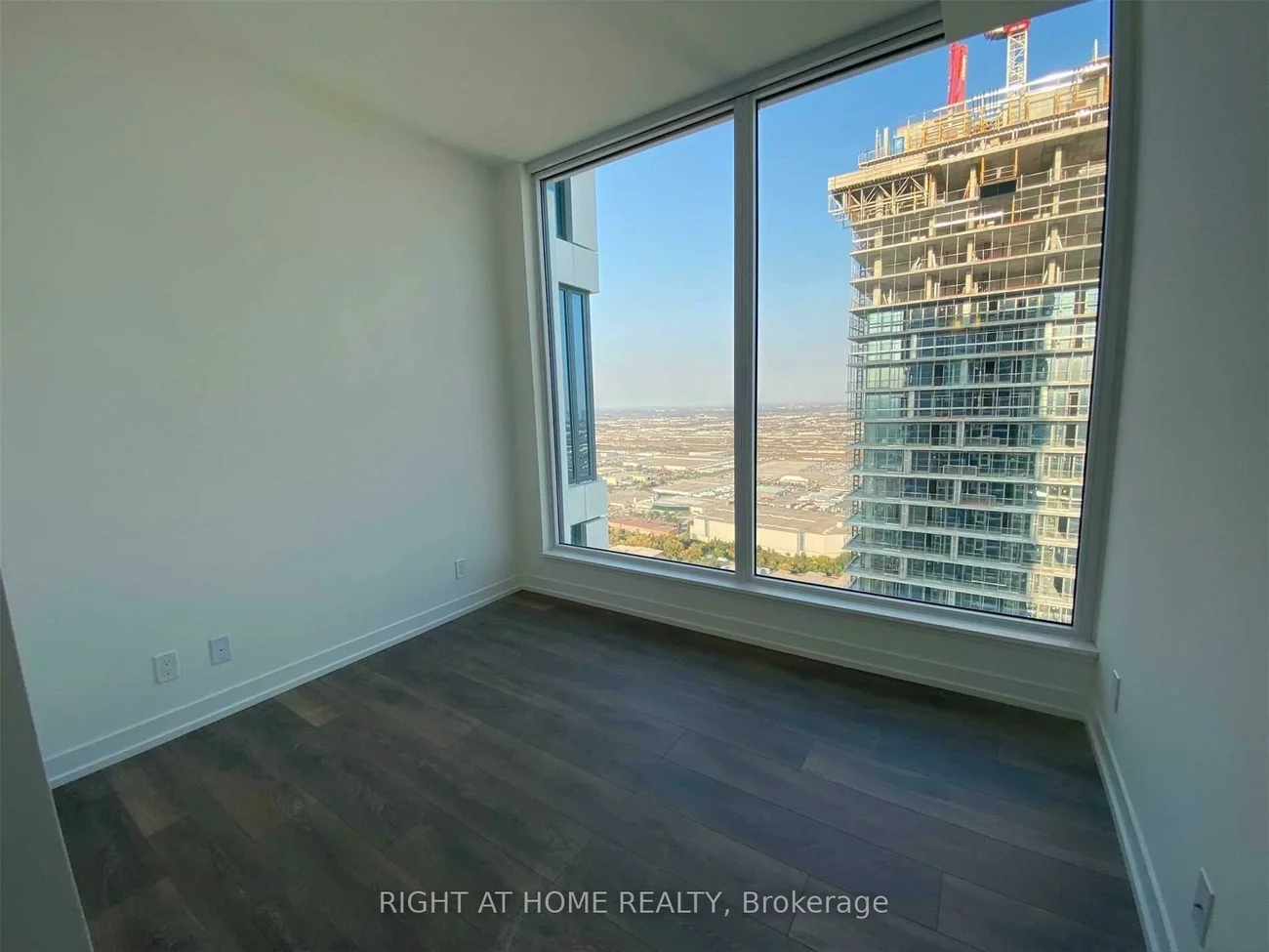 898, Portage, Vaughan Corporate Centre, Vaughan