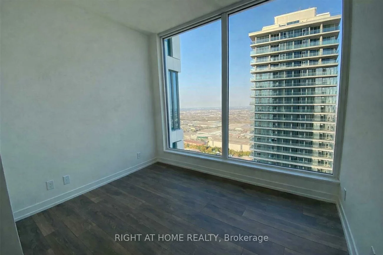 898, Portage, Vaughan Corporate Centre, Vaughan