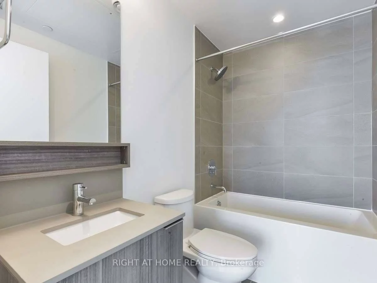 898, Portage, Vaughan Corporate Centre, Vaughan