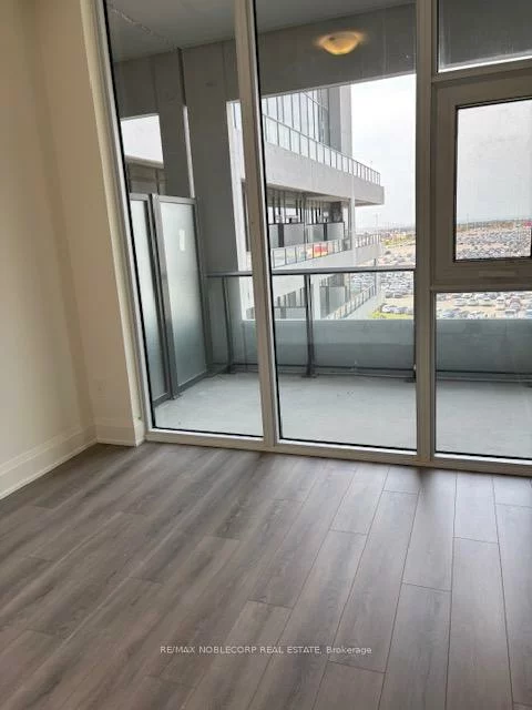 8960, Jane, Vellore Village, Vaughan