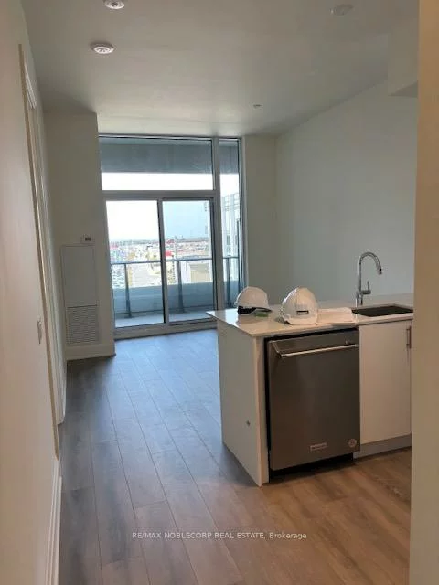 8960, Jane, Vellore Village, Vaughan