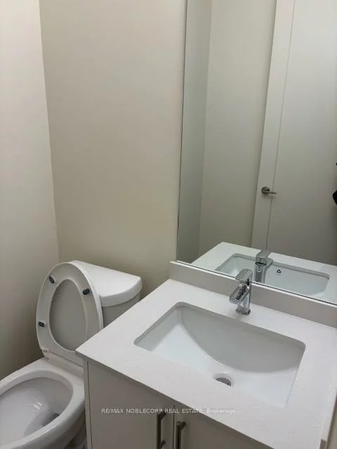 8960, Jane, Vellore Village, Vaughan