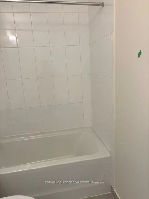 8960, Jane, Vellore Village, Vaughan