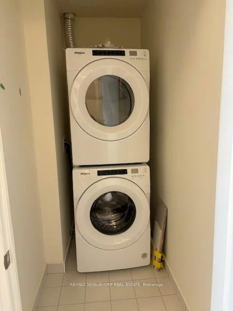 8960, Jane, Vellore Village, Vaughan