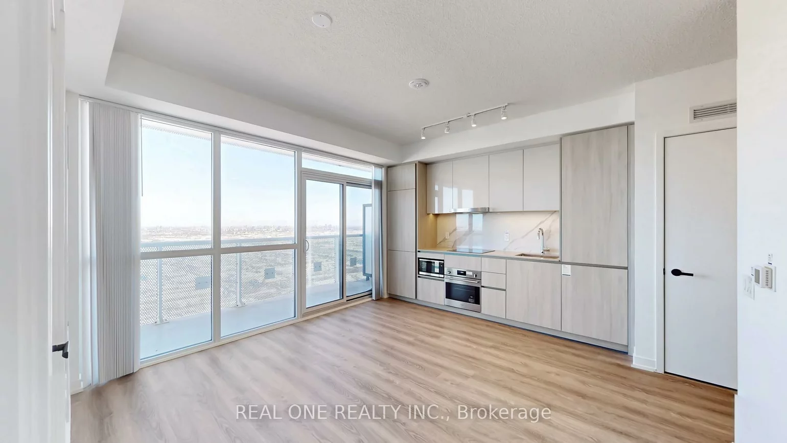 8, Interchange, Vaughan Corporate Centre, Vaughan