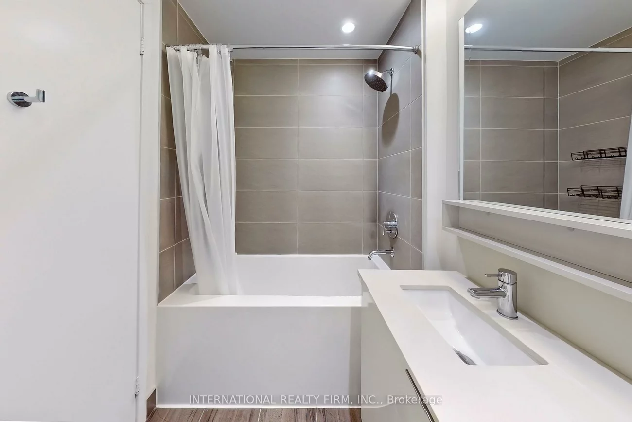 950, Portage, Vaughan Corporate Centre, Vaughan