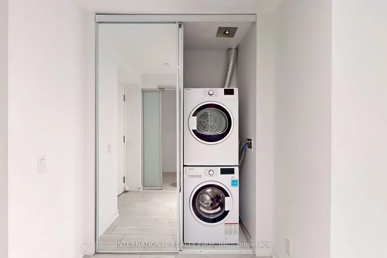 950, Portage, Vaughan Corporate Centre, Vaughan