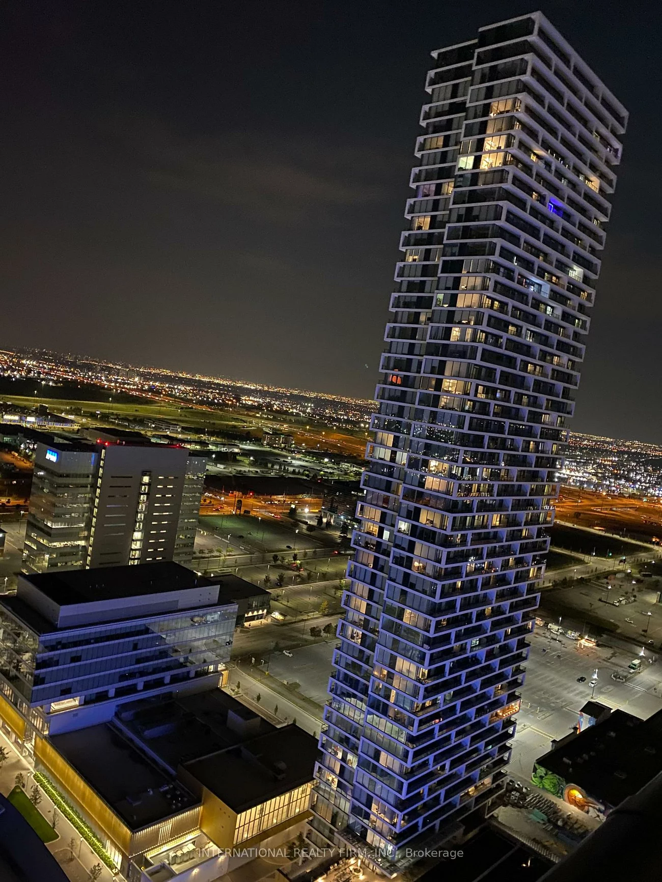 950, Portage, Vaughan Corporate Centre, Vaughan