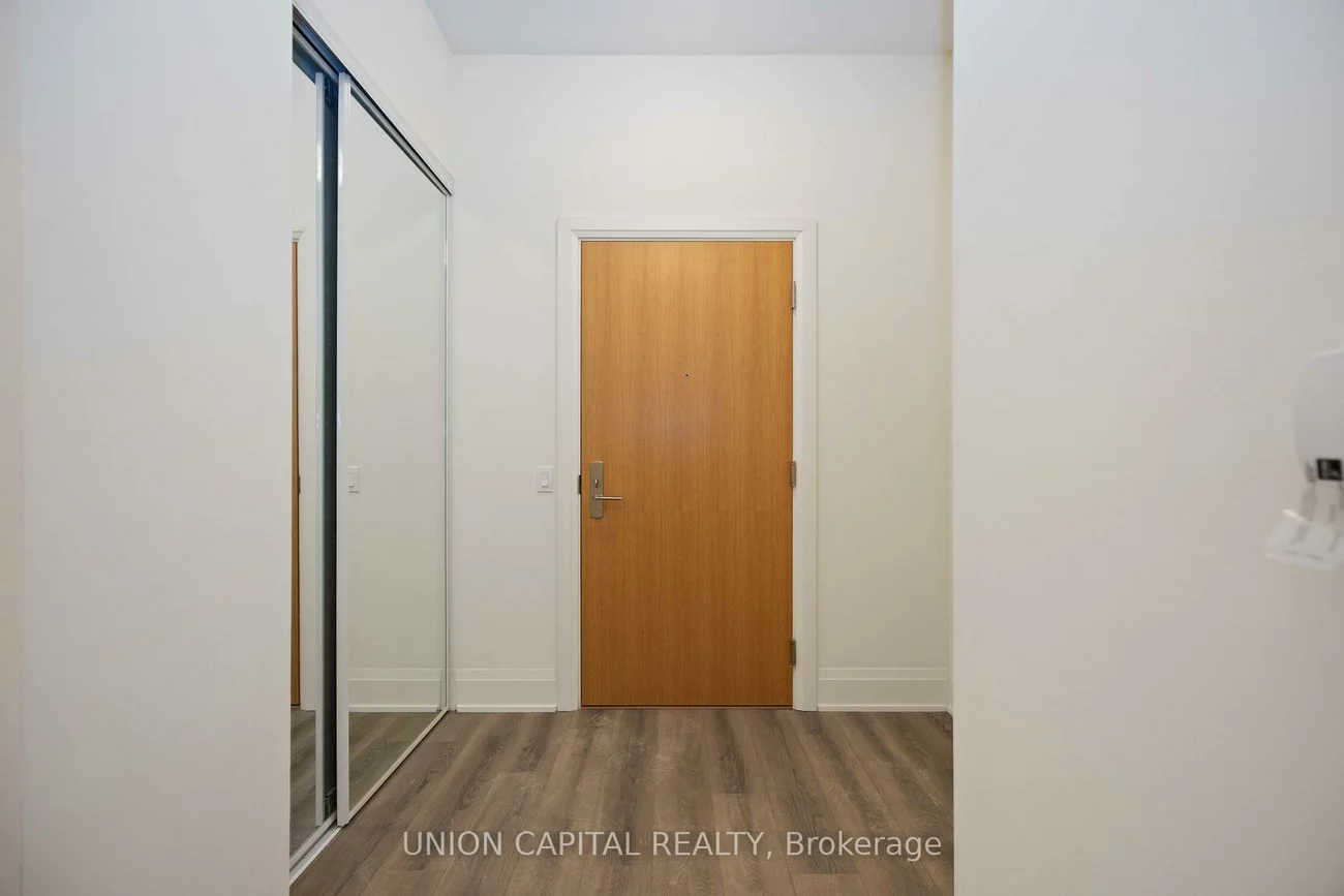 8960, Jane, Vellore Village, Vaughan