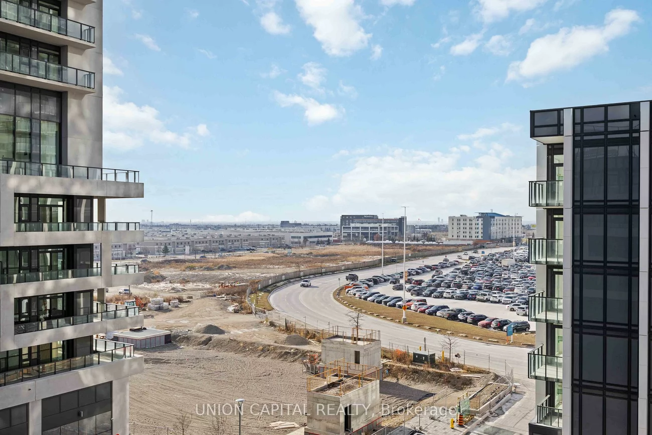 8960, Jane, Vellore Village, Vaughan