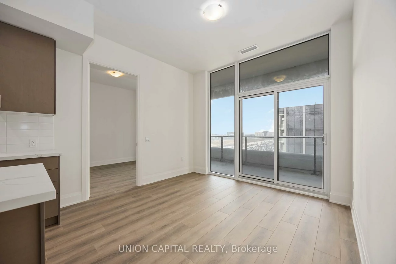 8960, Jane, Vellore Village, Vaughan