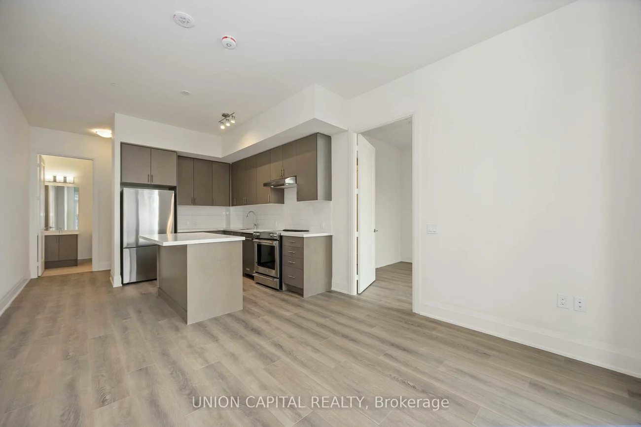 8960, Jane, Vellore Village, Vaughan