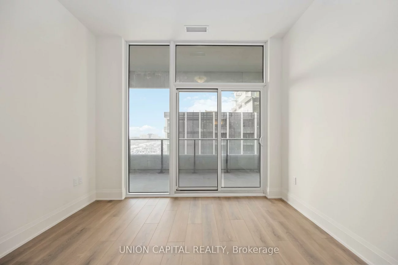 8960, Jane, Vellore Village, Vaughan