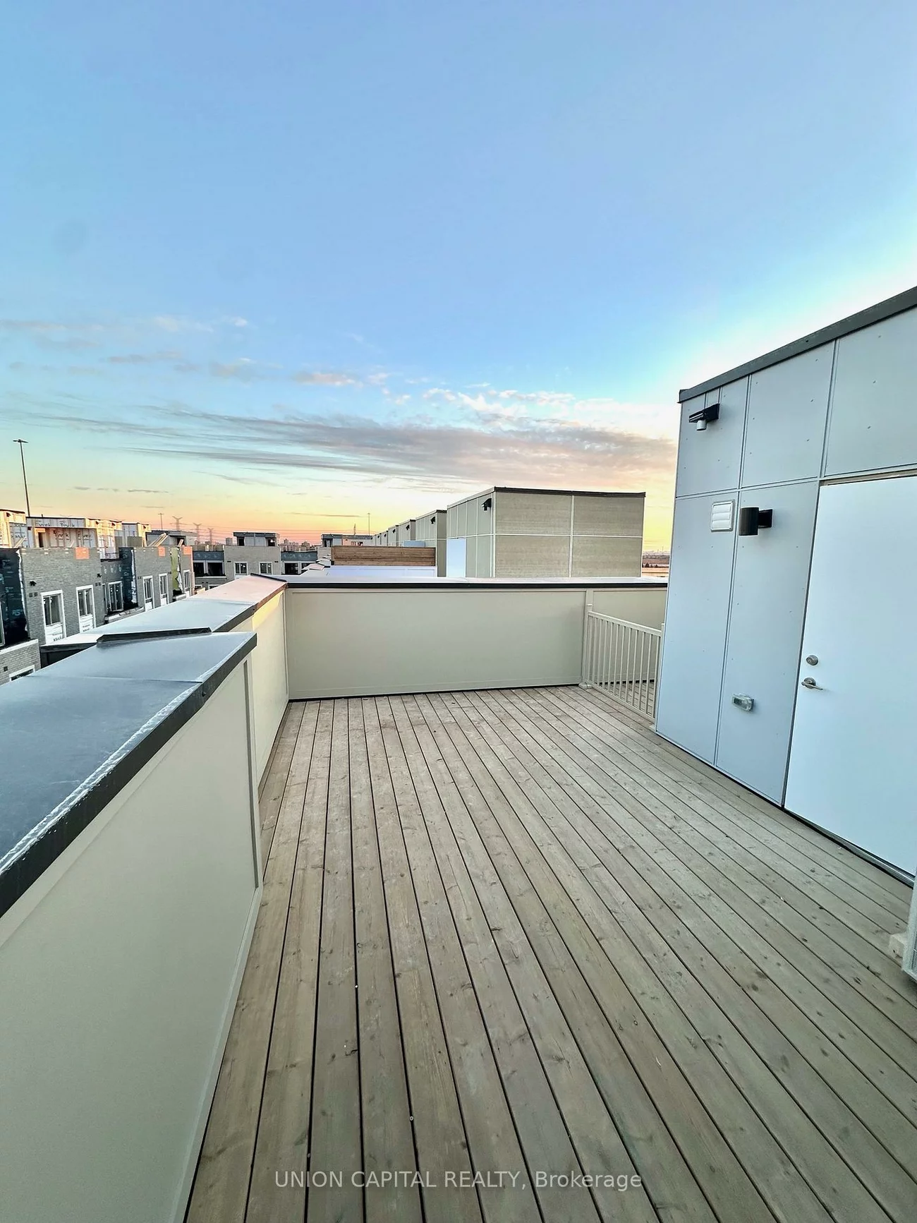 31, Mable Smith, Vaughan Corporate Centre, Vaughan