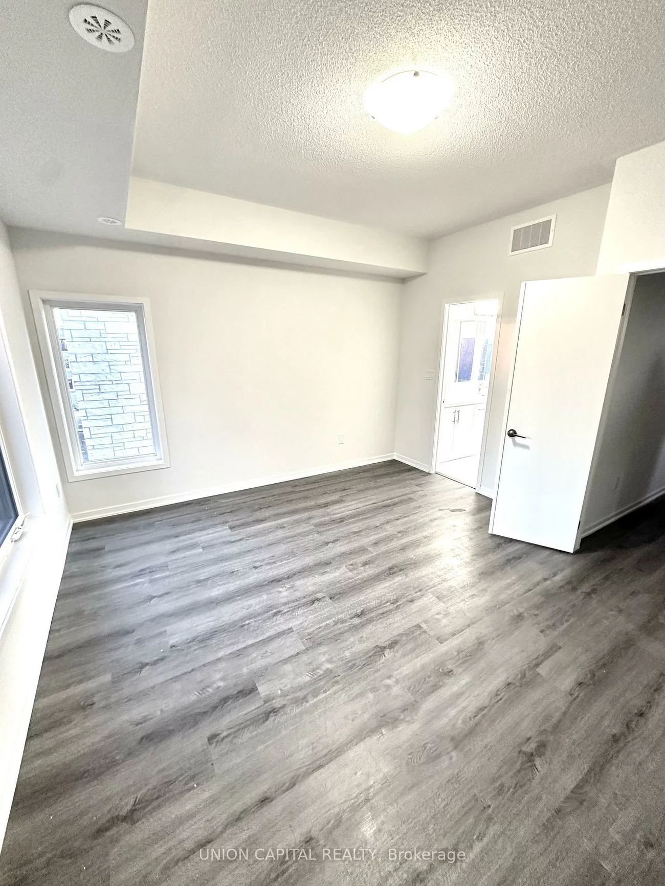 31, Mable Smith, Vaughan Corporate Centre, Vaughan