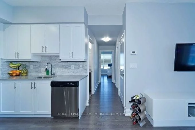 3700, Highway 7, Vaughan Corporate Centre, Vaughan