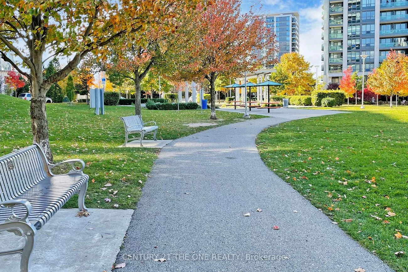 7890, Bathurst, Beverley Glen, Vaughan