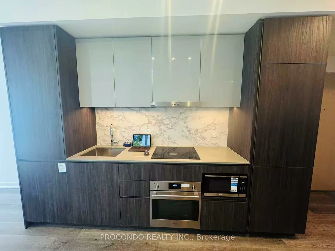 8, Interchange, Vaughan Corporate Centre, Vaughan