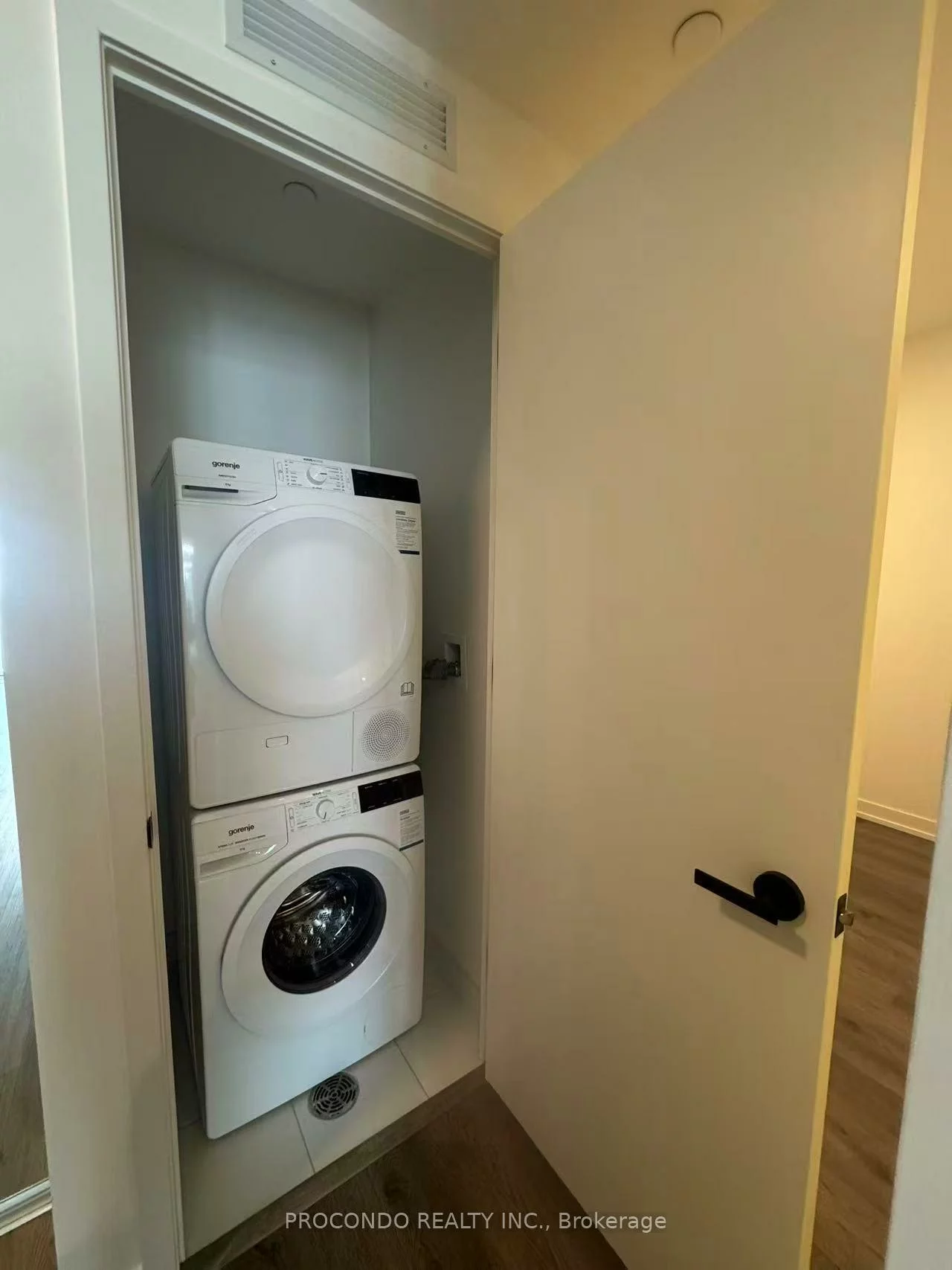 8, Interchange, Vaughan Corporate Centre, Vaughan