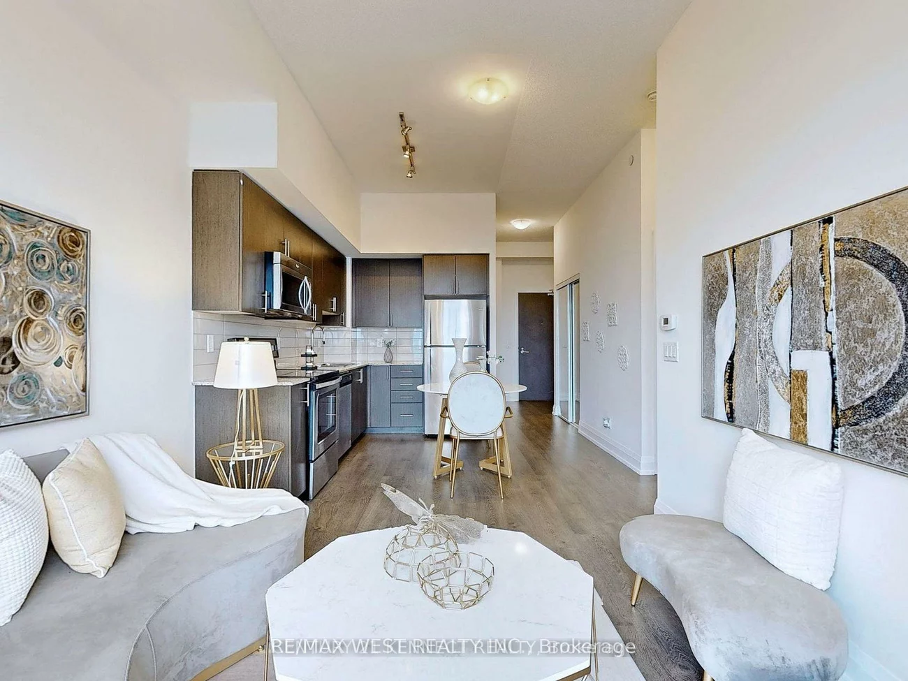 7890, Bathurst, Beverley Glen, Vaughan