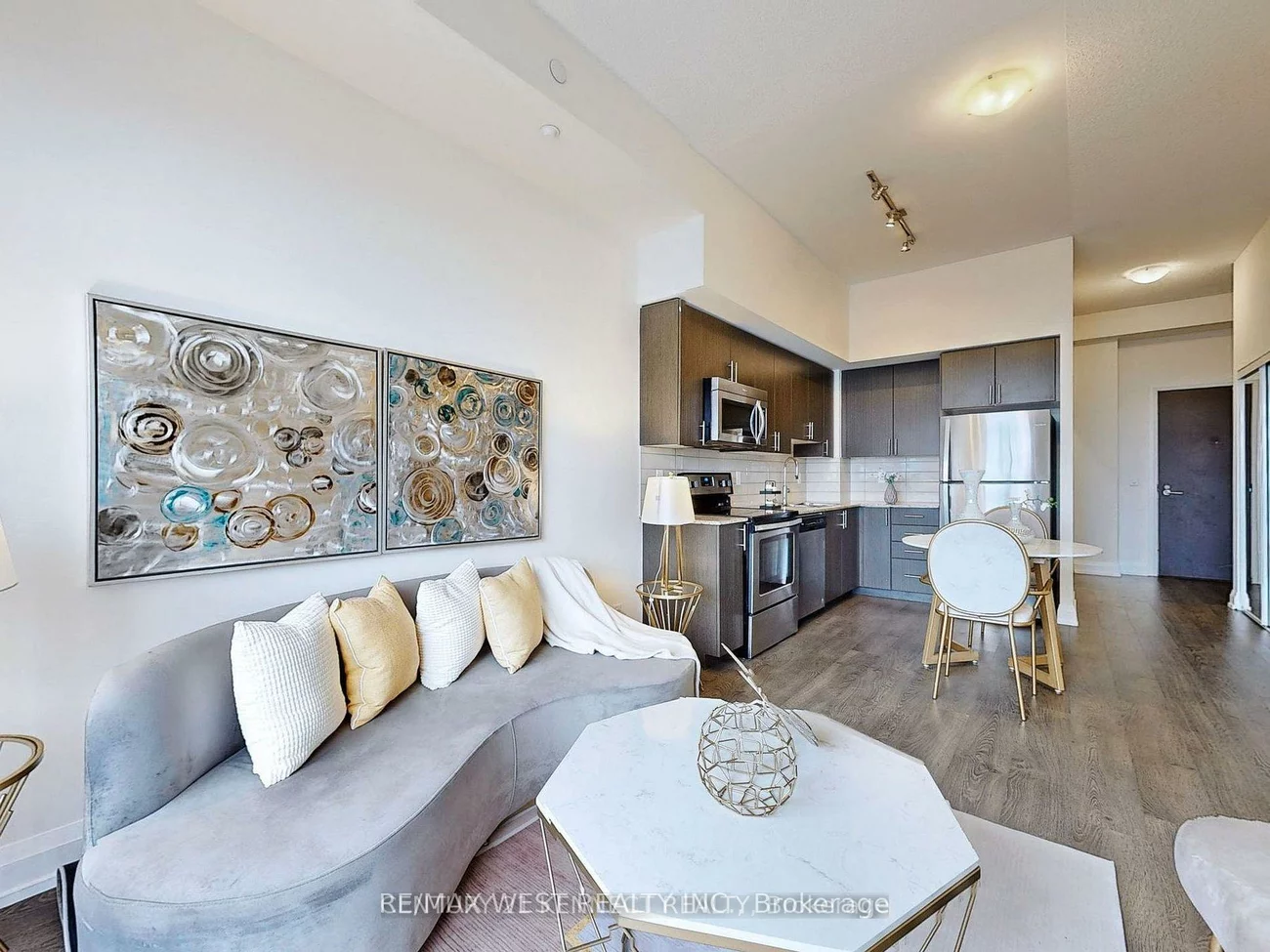 7890, Bathurst, Beverley Glen, Vaughan