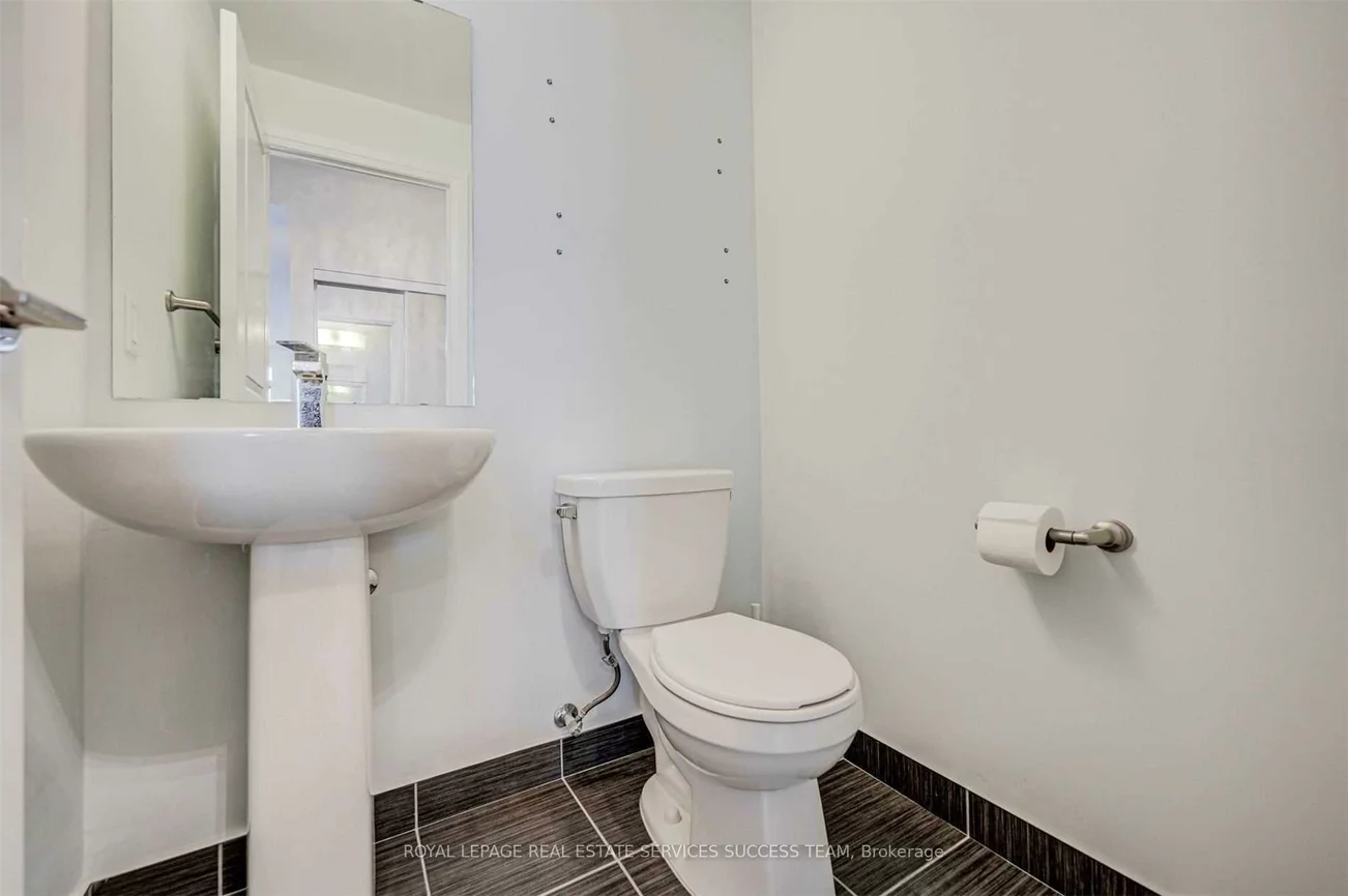 7890, Bathurst, Beverley Glen, Vaughan