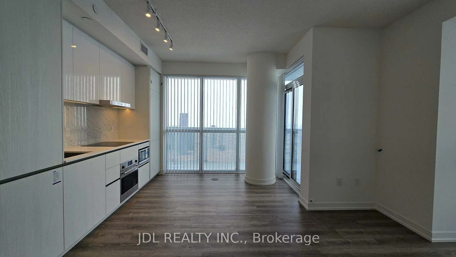 8, Interchange, Vaughan Corporate Centre, Vaughan