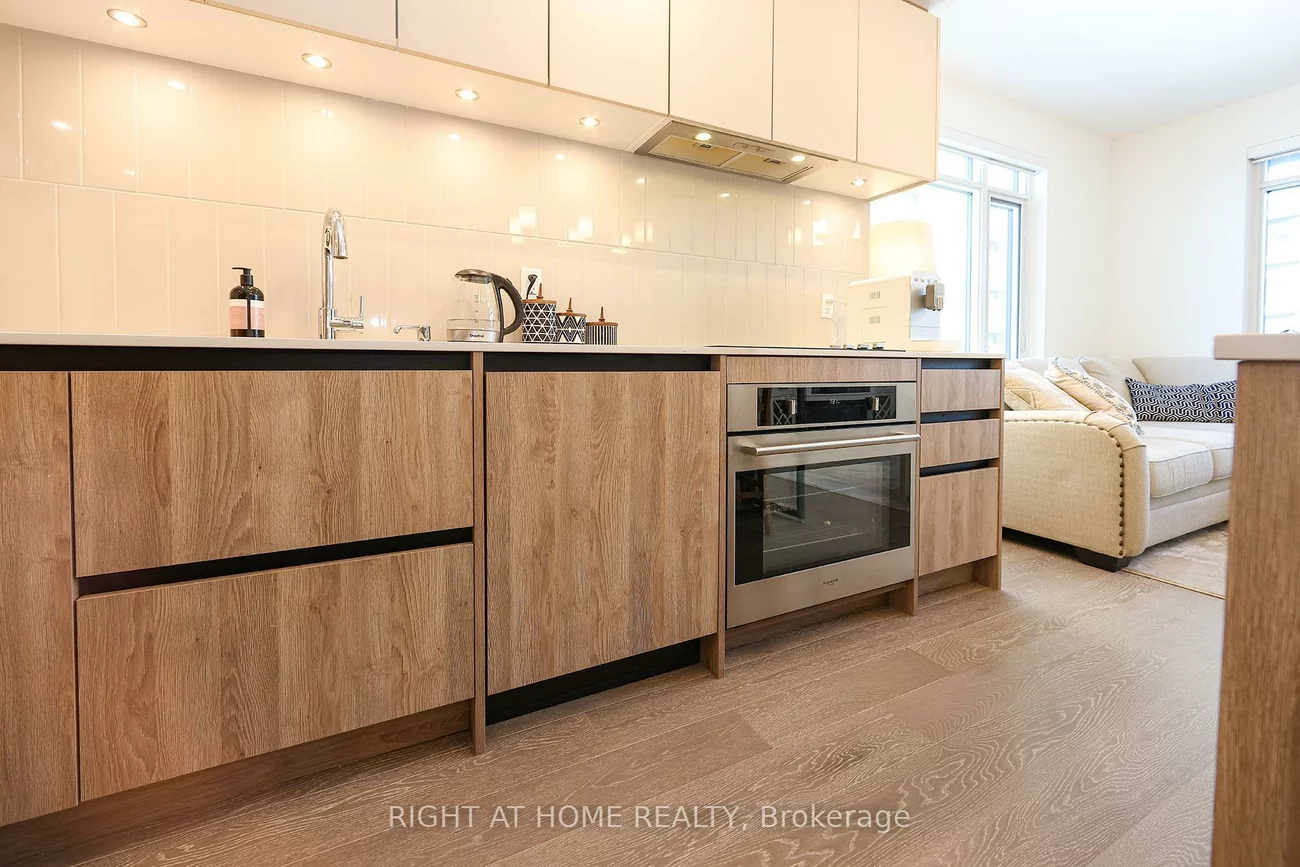 8, Beverley, Beverley Glen, Vaughan