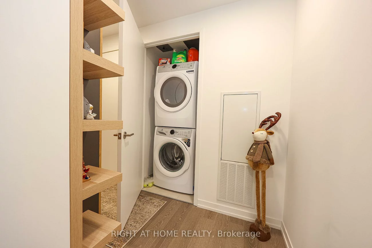 8, Beverley, Beverley Glen, Vaughan