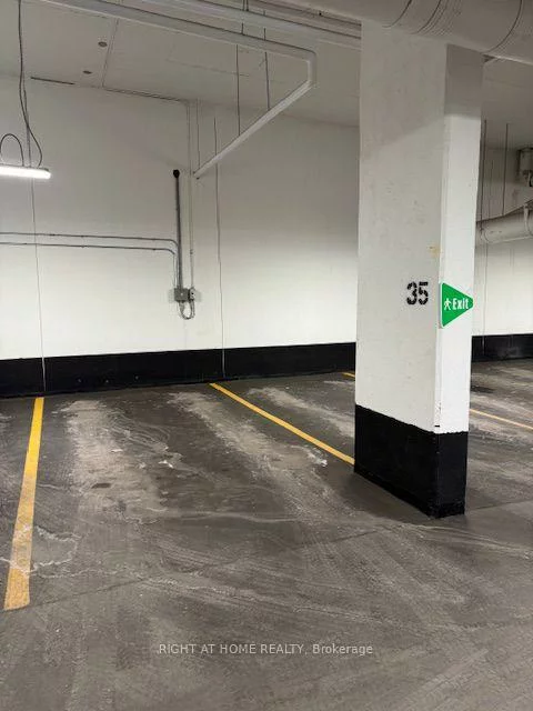 8, Beverley, Beverley Glen, Vaughan