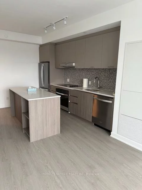 8188, Yonge, Uplands, Vaughan