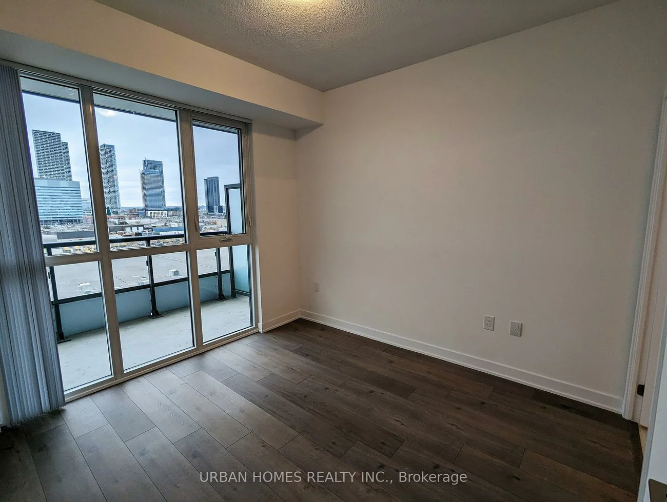 38, Honeycrisp, Vaughan Corporate Centre, Vaughan