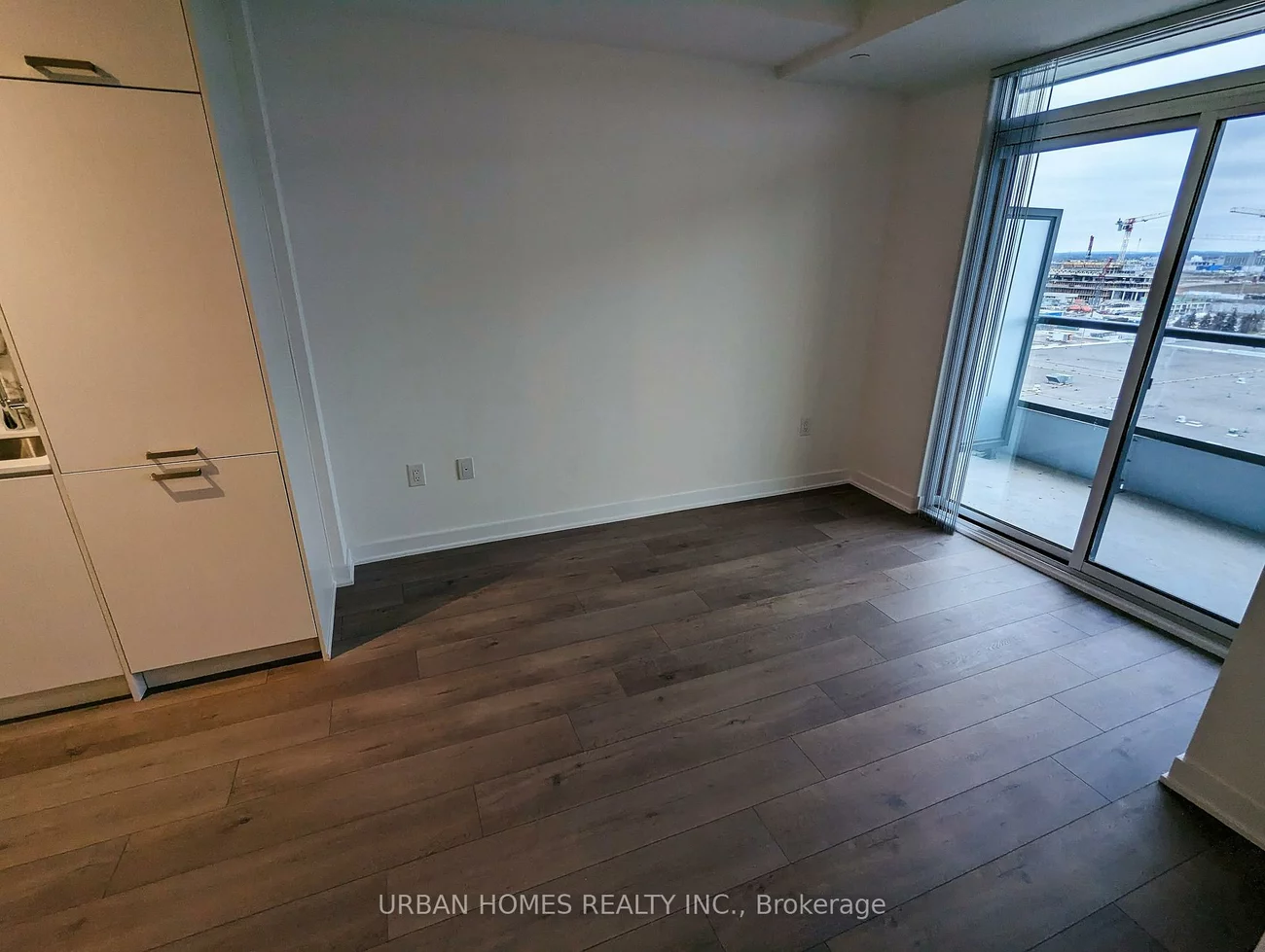 38, Honeycrisp, Vaughan Corporate Centre, Vaughan