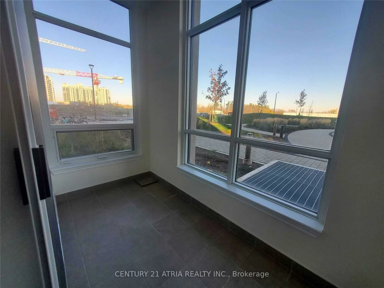 9085, Jane, Concord, Vaughan