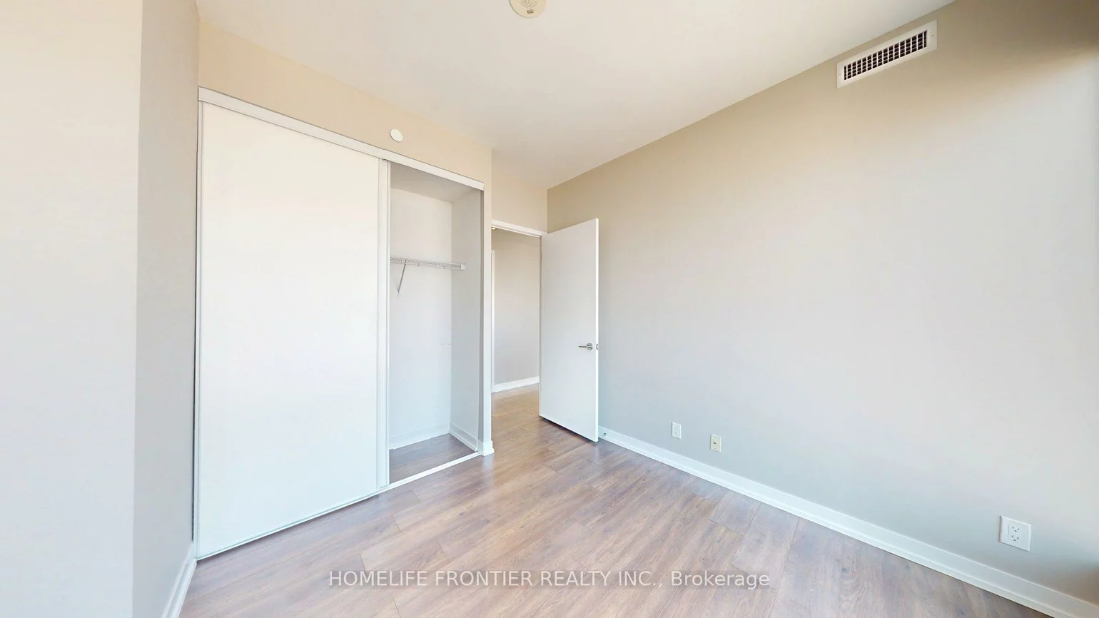 898, Portage, Vaughan Corporate Centre, Vaughan